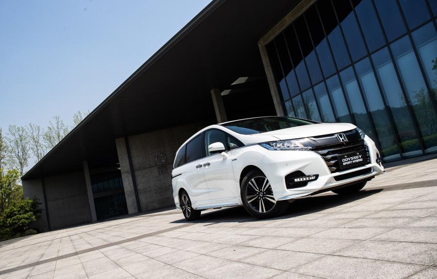 Honda Odyssey Sport Hybrid 2019 года  (фото 19 из 40)